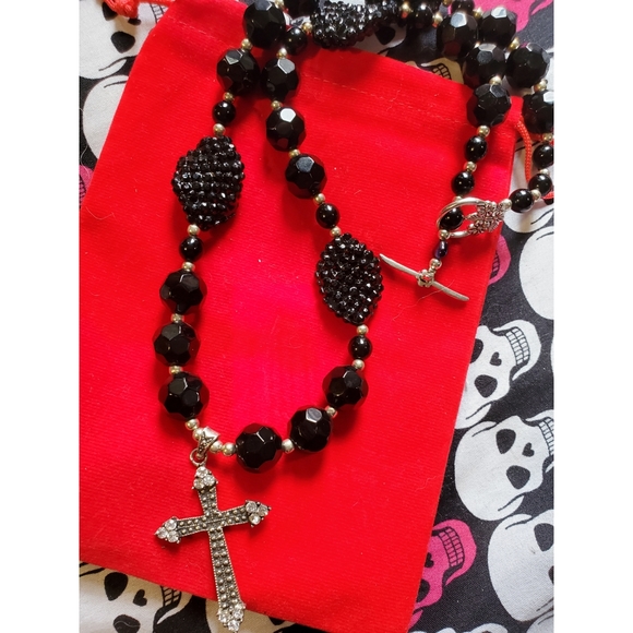 Vintage Jewelry - Vintage Cross Necklace